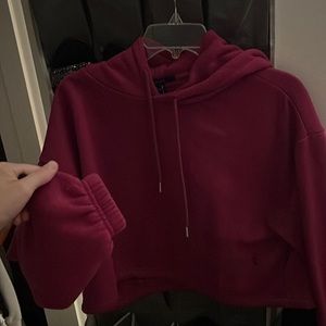 Cropped hooded sweatshirt